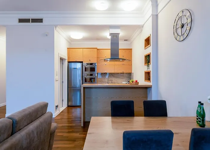Historic Market Square Suite -140M2 Grand Residence As Home Apartamenty R504